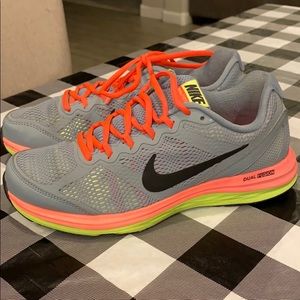 Nike Dual Fusion Running shoes